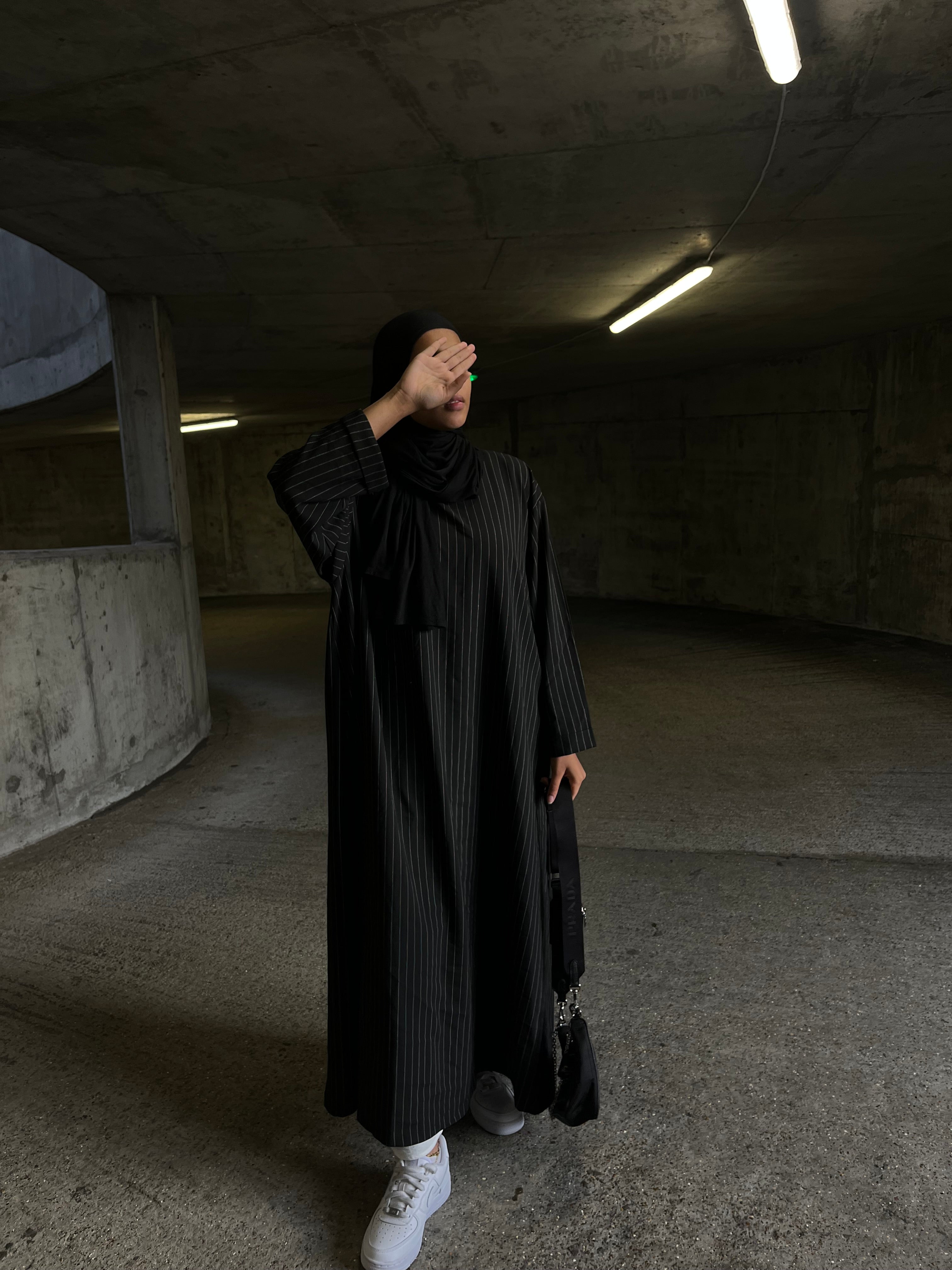 Pinstripe Closed Abaya - HAWAA Clothing