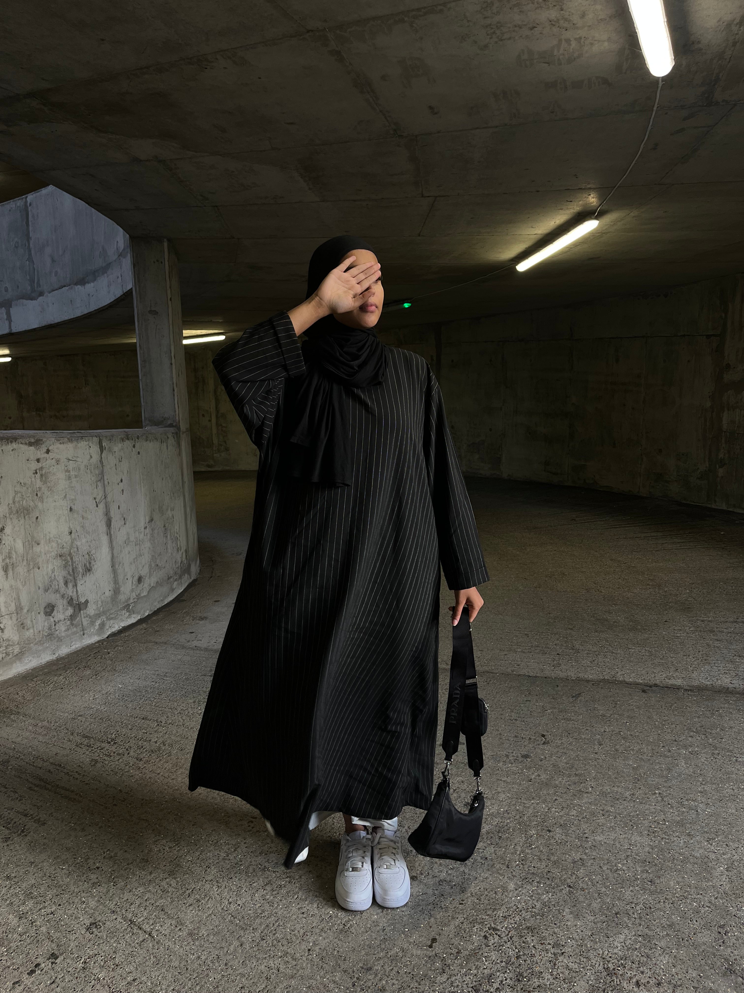Pinstripe Closed Abaya - HAWAA Clothing