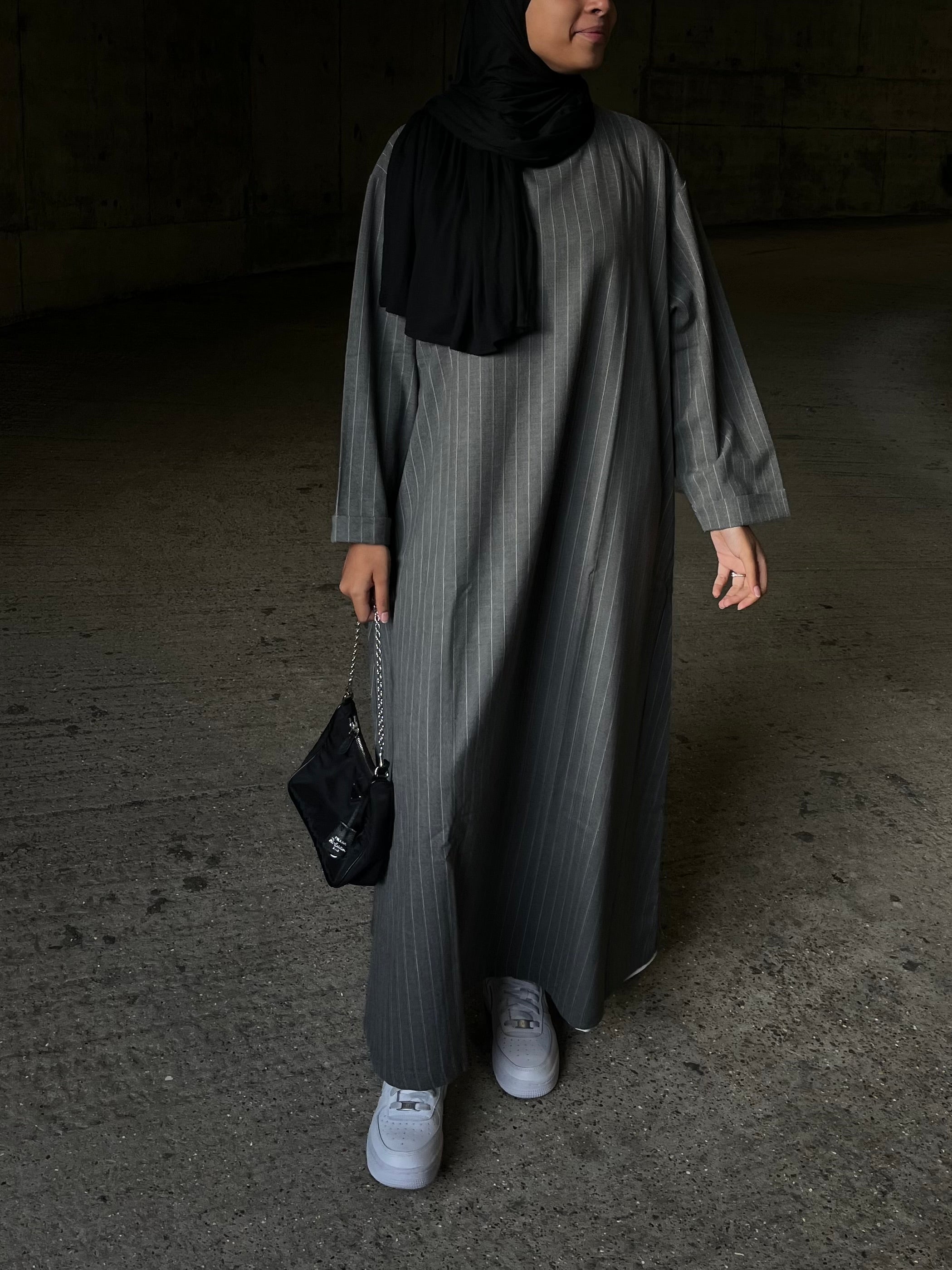 Pinstripe Closed Abaya - HAWAA Clothing