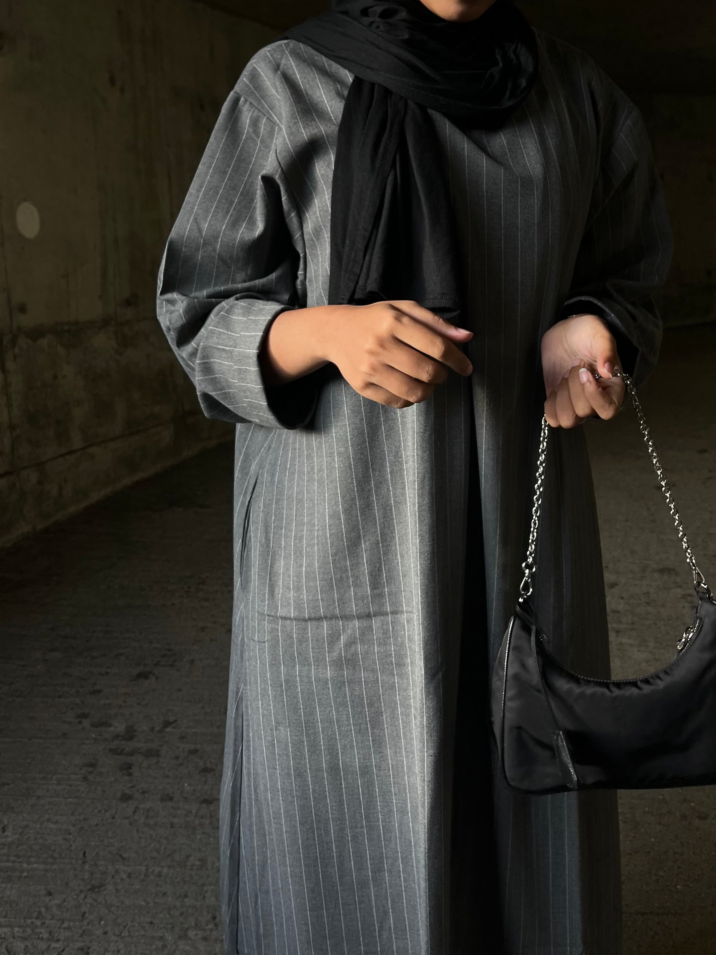 Pinstripe Closed Abaya - HAWAA Clothing