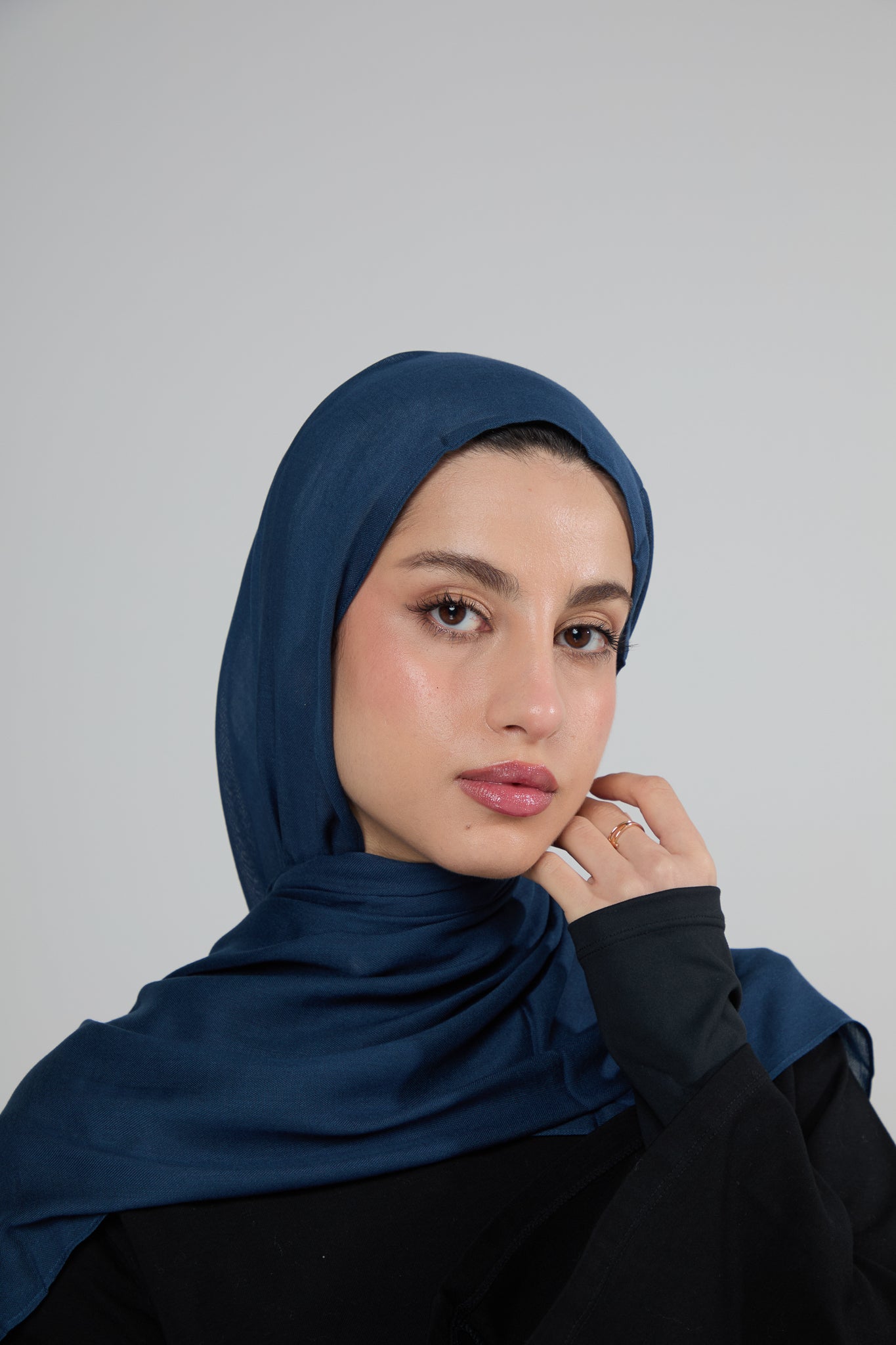 Navy Modal Hijab