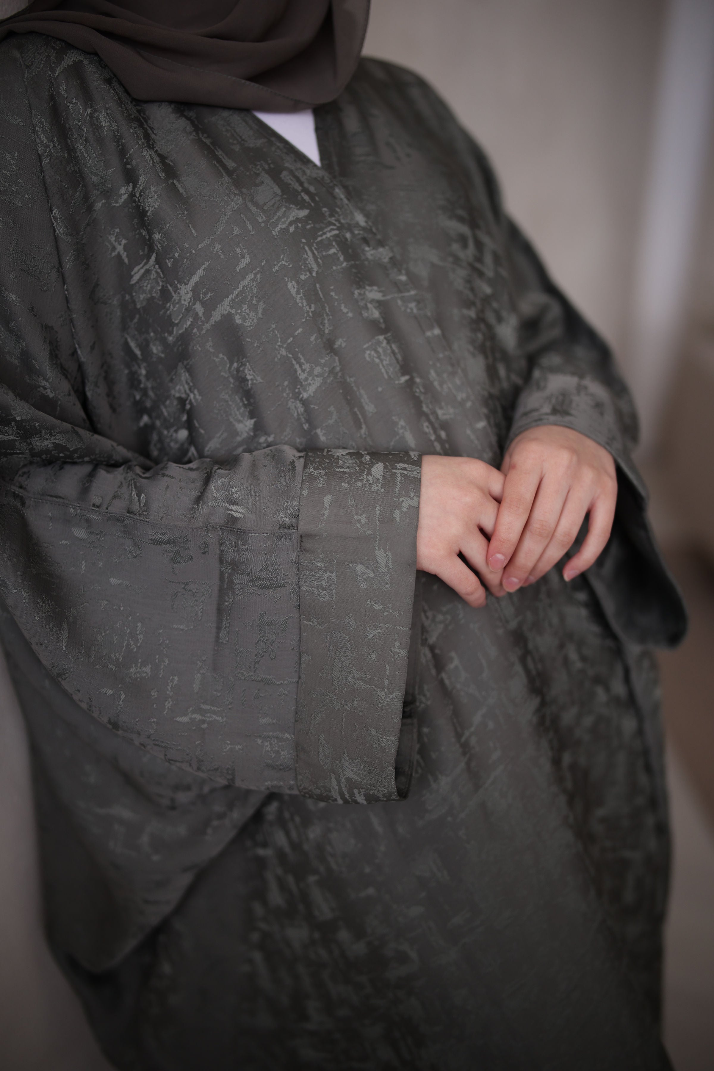 Jacquard Luxé Wrap Abaya - HAWAA Clothing