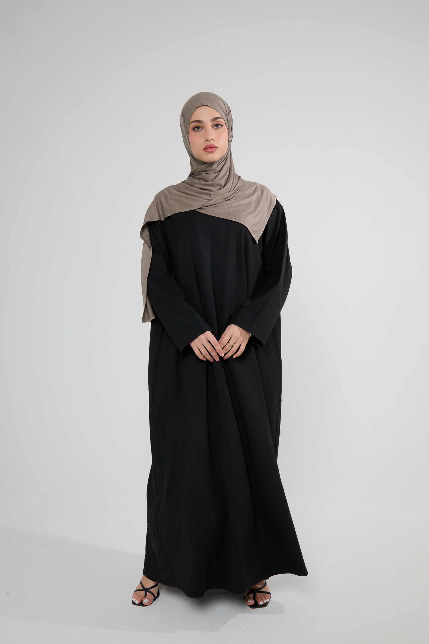 Black HAWAA Closed Abaya